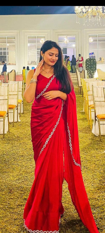 প্রিমিয়াম সফট ইন্ডিয়ান ওয়েটলেস জর্জেট শাড়ী ব্লাউস পিস্ সহ