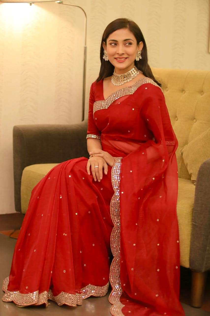 প্রিমিয়াম সফট ইন্ডিয়ান ওয়েটলেস জর্জেট শাড়ী ব্লাউস পিস্ সহ